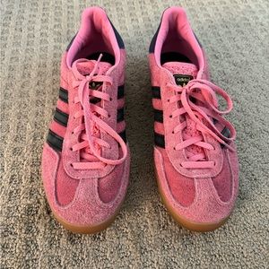 Women’s Pink Gazelle’s - Size 8